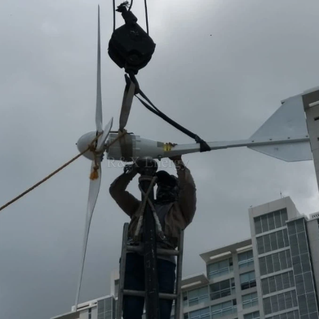 1kw – 4.5kw horizontal wind turbine (on grid / off grid system) 1kw – 4.5kw horizontal wind turbine (on grid / off grid system)